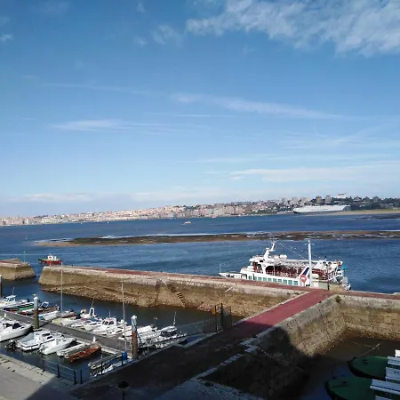 Espectaculares Vistas A La Bahia De Santander 페드레냐